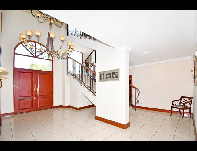 6 BEDROOM HOUSE FOR SALE IN CROWN NORTH